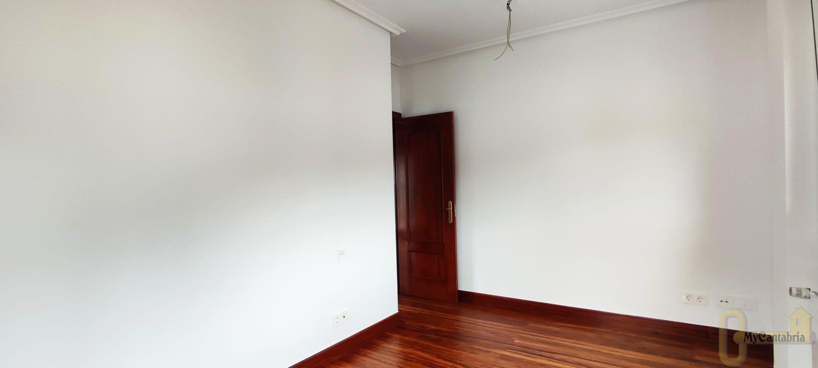 For sale of house in Castro-Urdiales