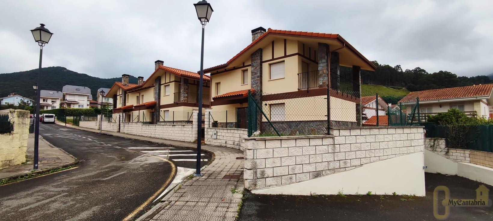 For sale of house in Castro-Urdiales