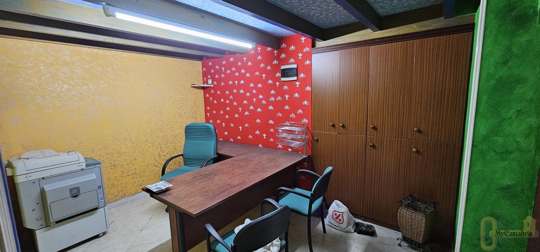 For rent of commercial in Santa María de Cayón