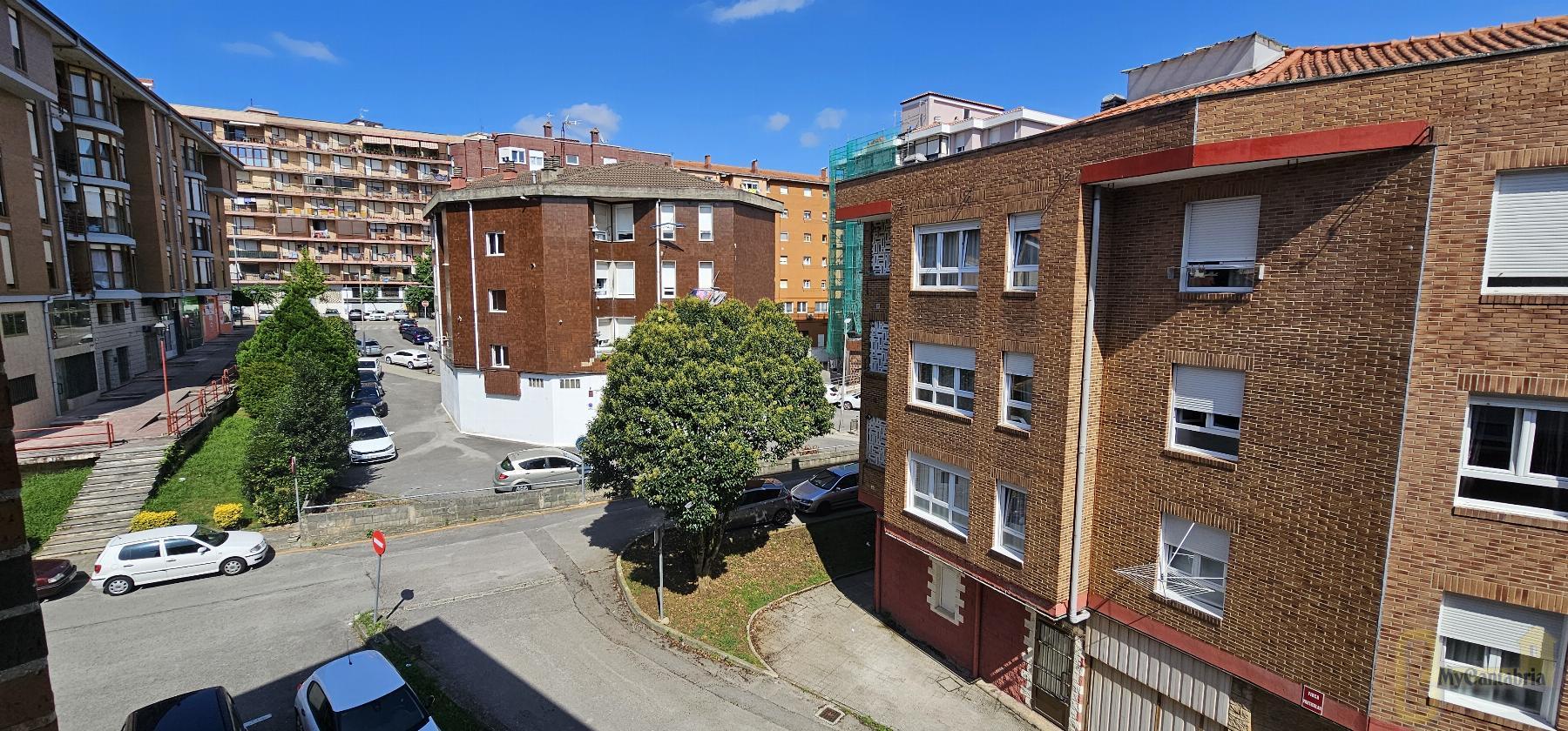 For sale of flat in El Astillero