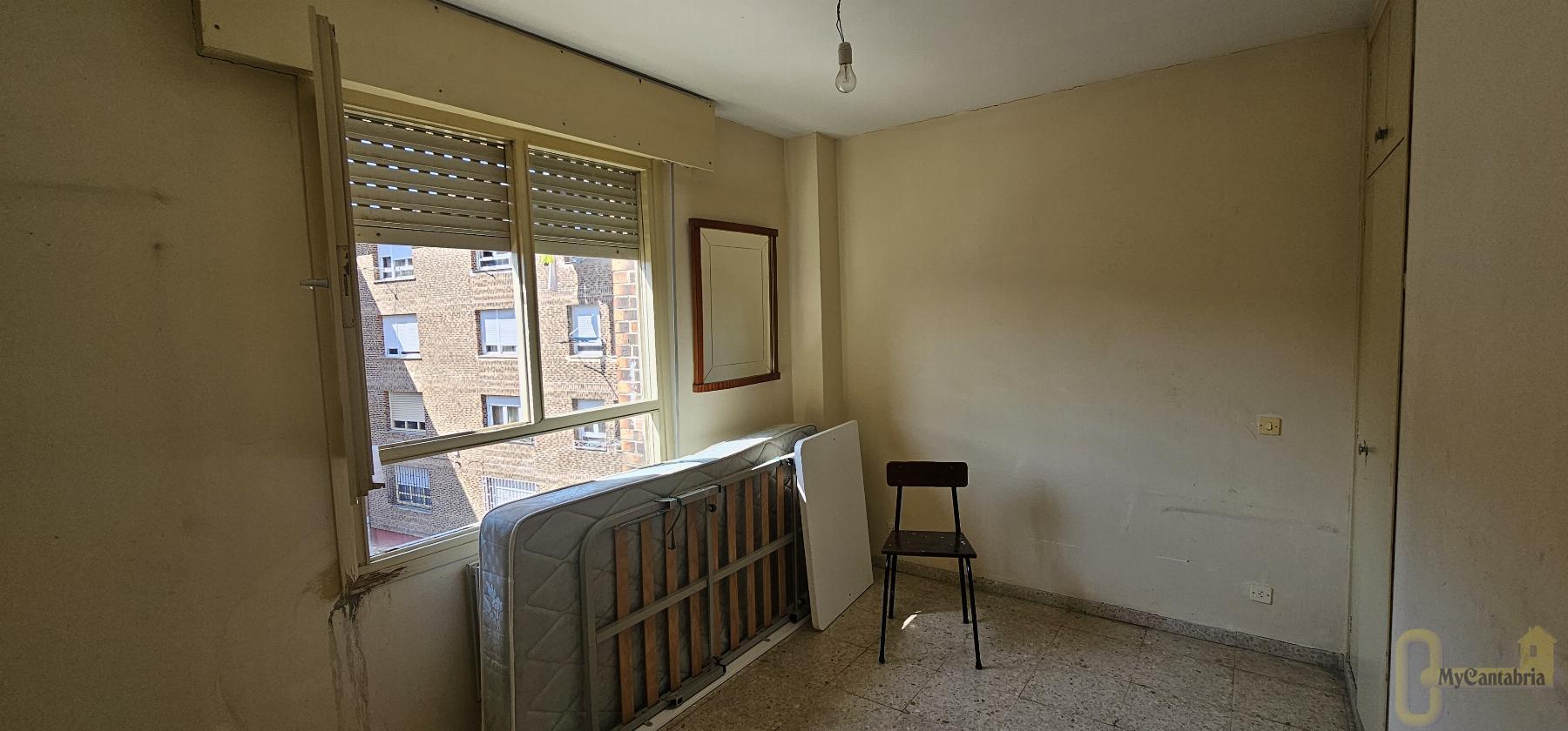 For sale of flat in El Astillero