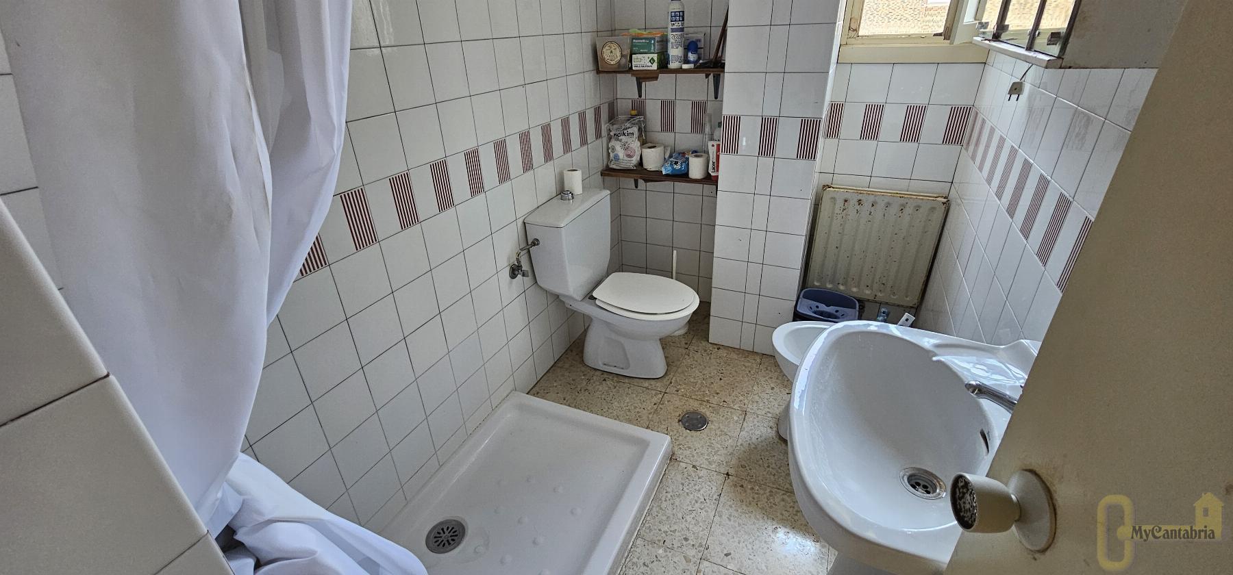 For sale of flat in El Astillero