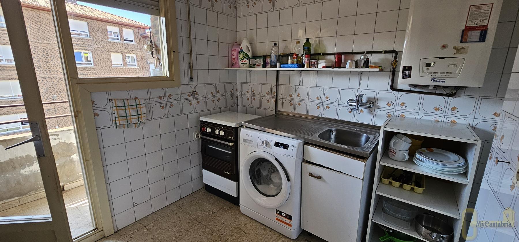 For sale of flat in El Astillero