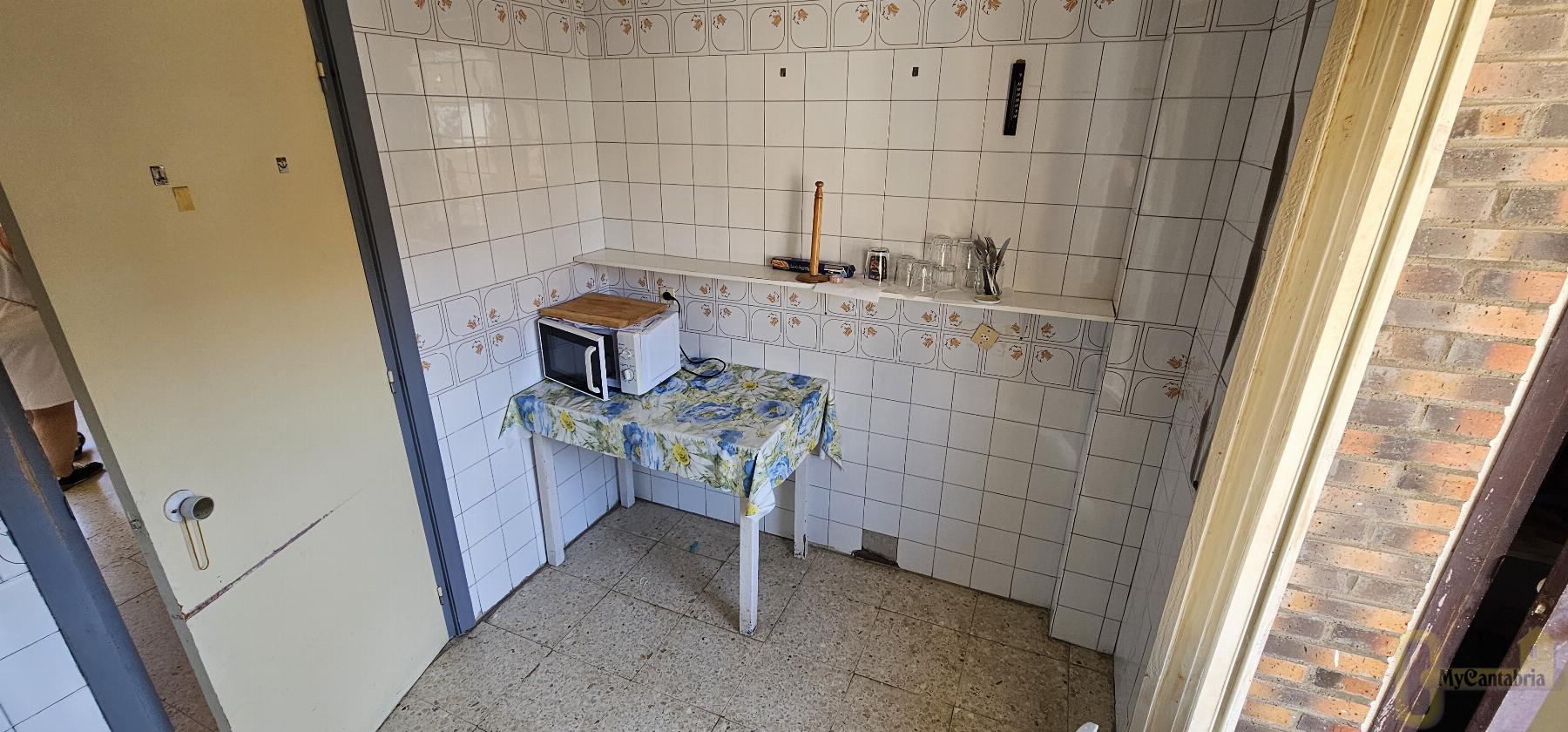 For sale of flat in El Astillero