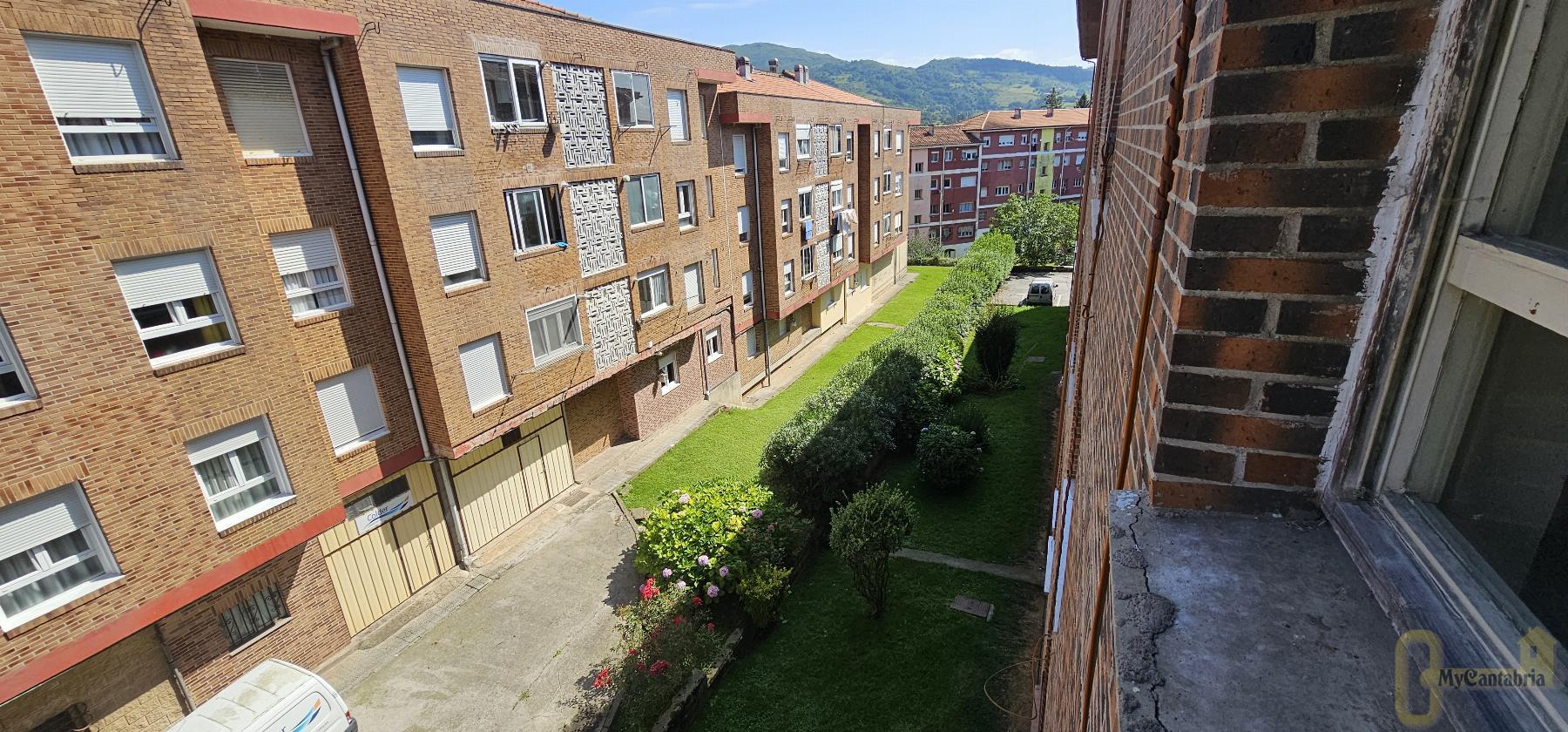 For sale of flat in El Astillero