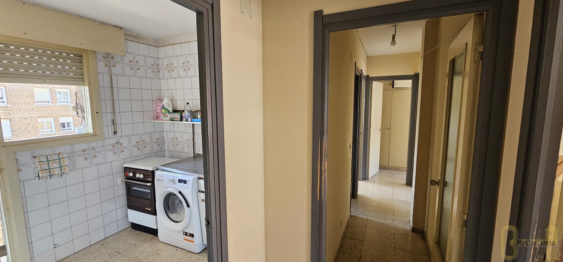 For sale of flat in El Astillero
