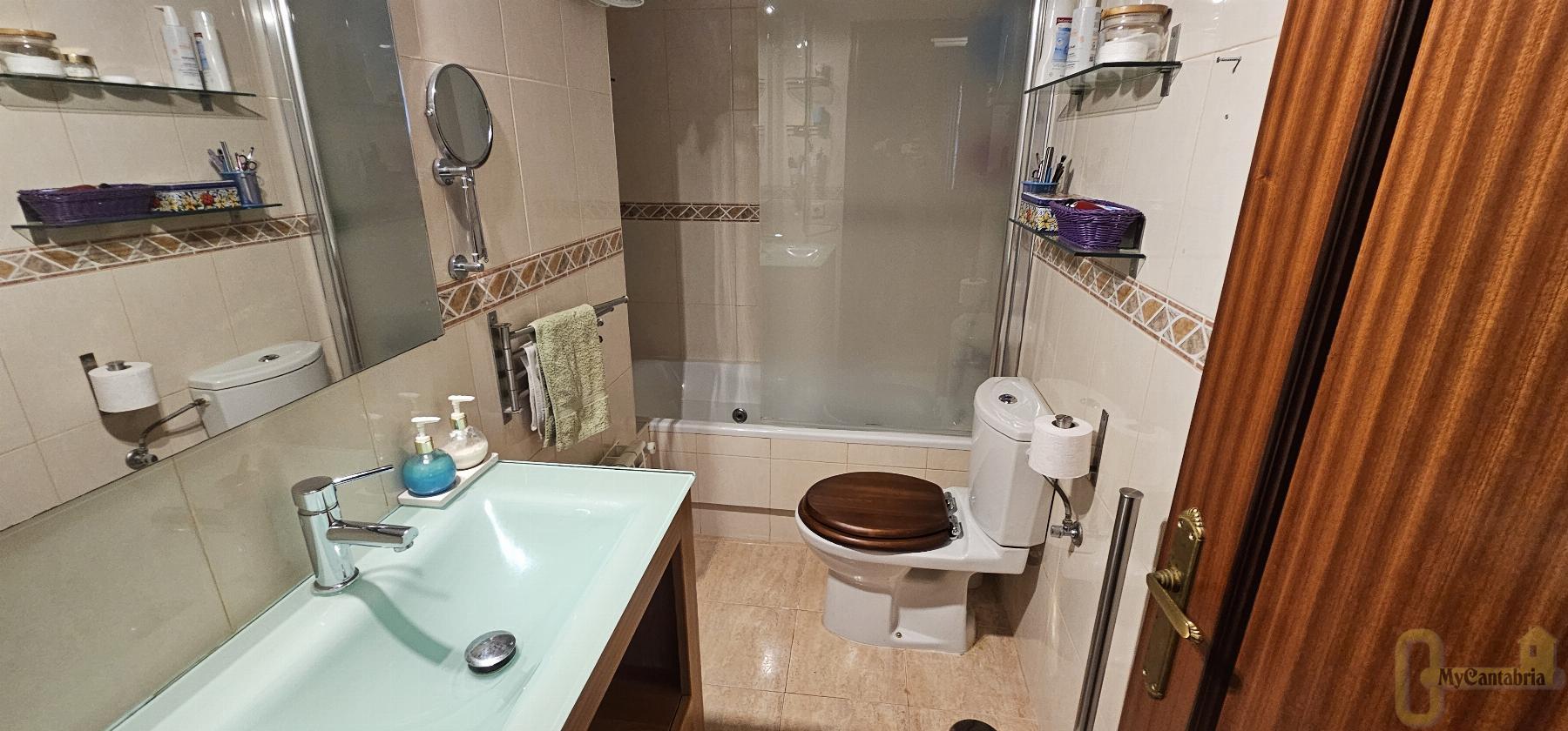 Venta de piso en El Astillero