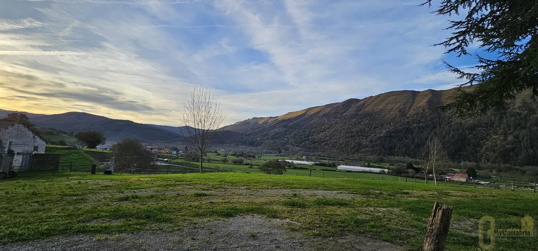 For sale of house in Ruente