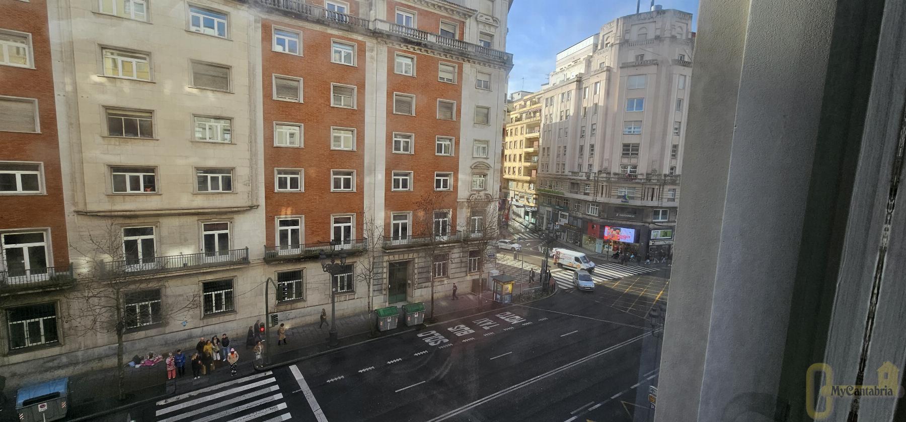 For rent of office in Santander