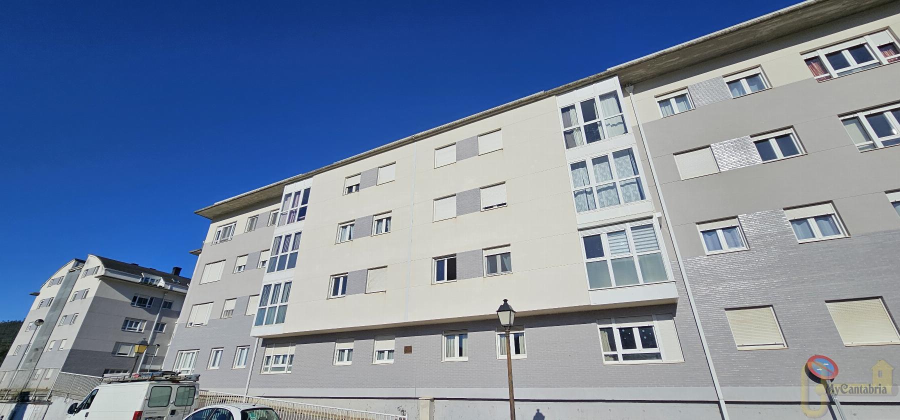 For sale of flat in Santa María de Cayón