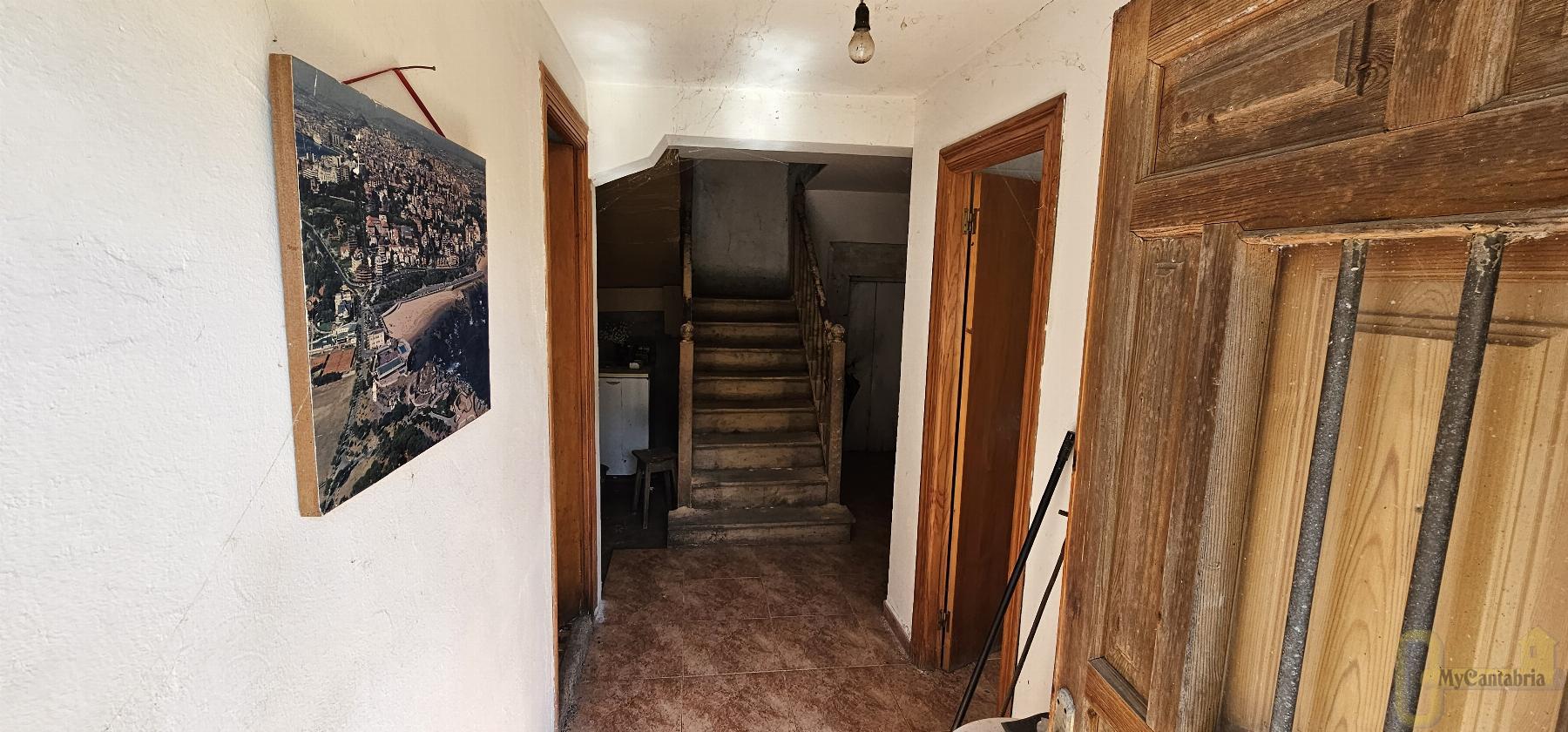 For sale of house in Puente Viesgo