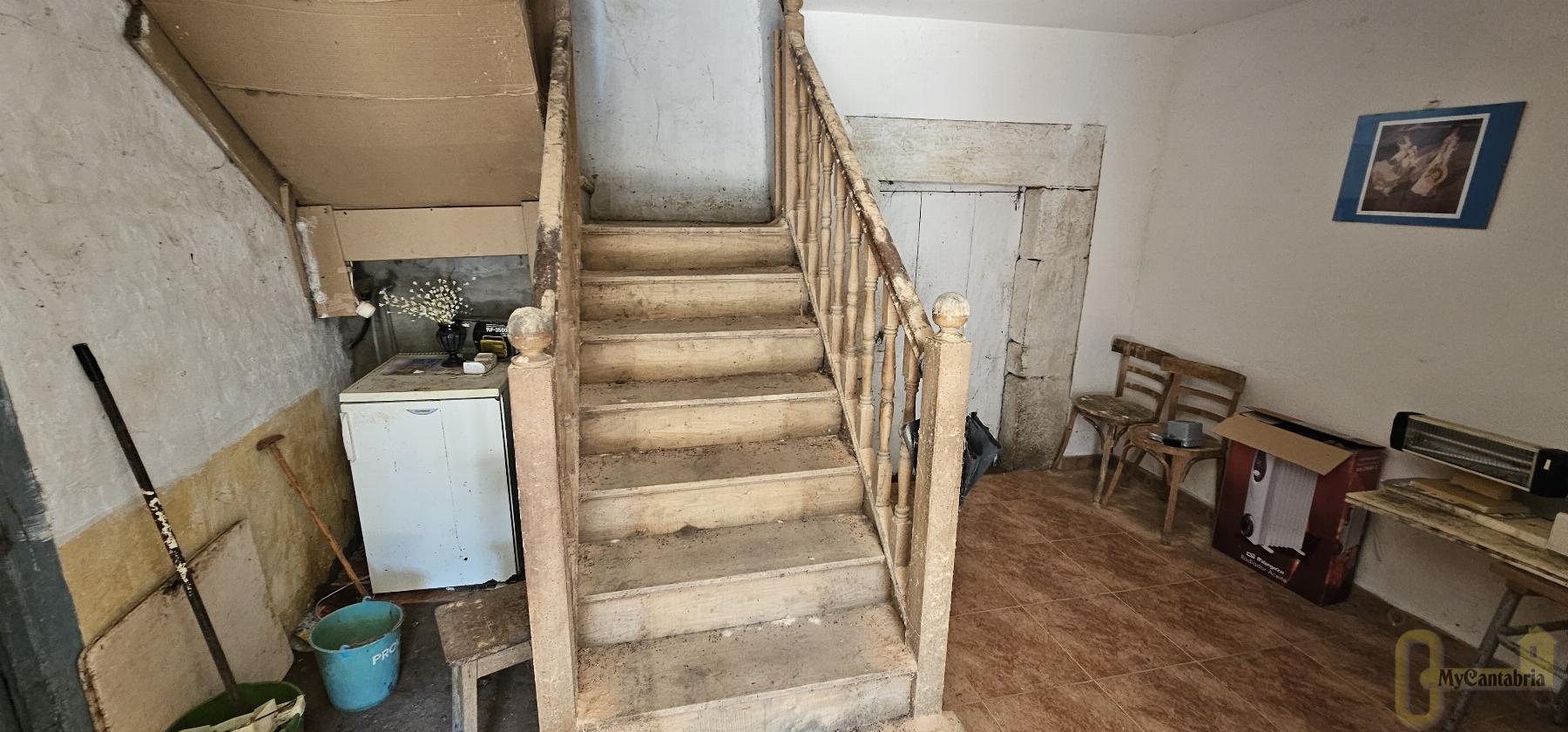 For sale of house in Puente Viesgo