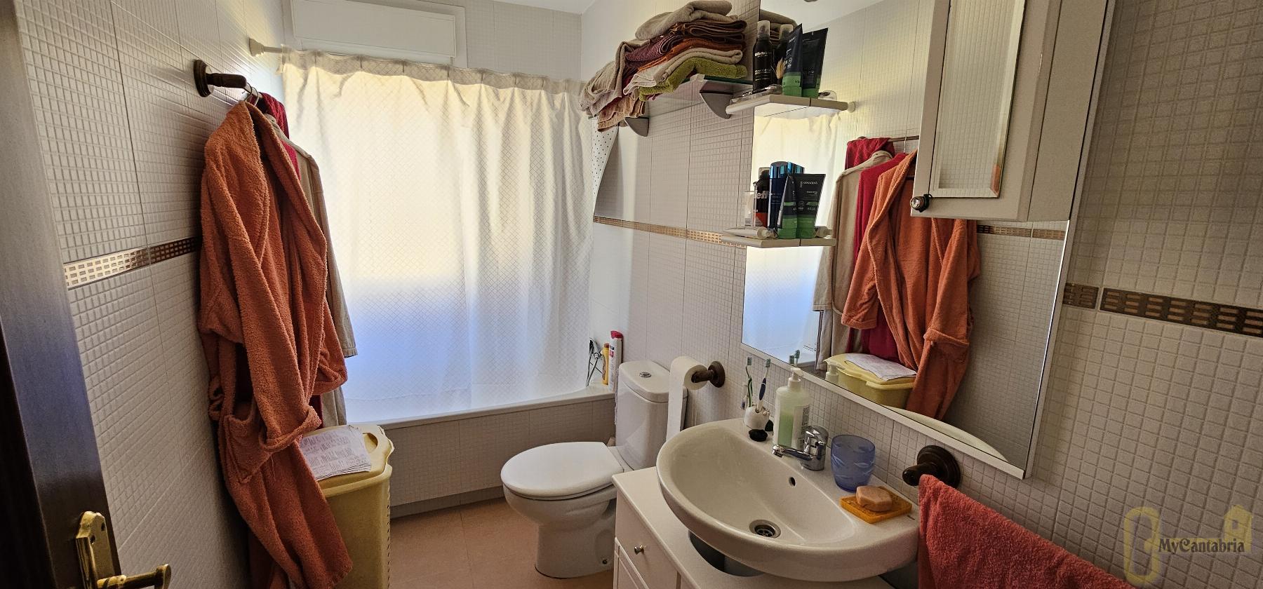 For sale of flat in Castañeda