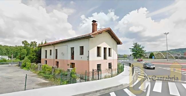 For sale of house in Bárcena de Cicero