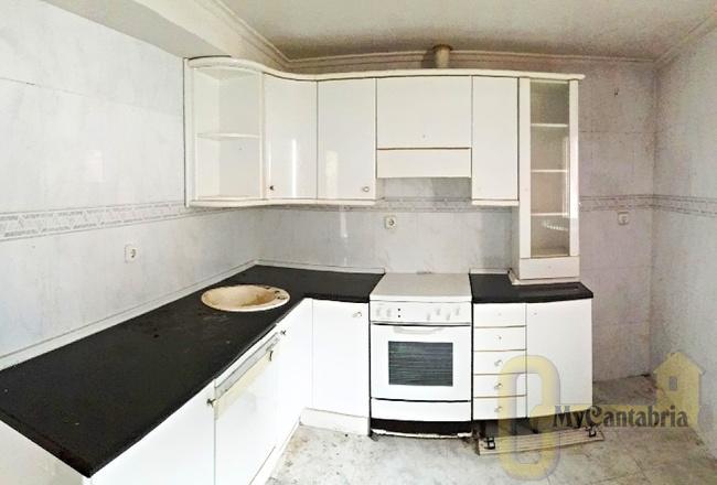 For sale of house in Bárcena de Cicero