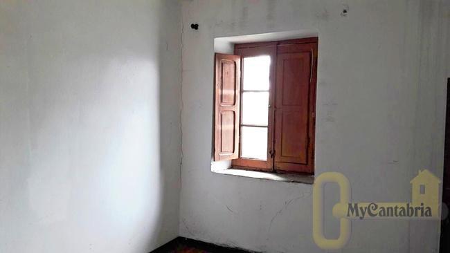 For sale of house in Bárcena de Cicero