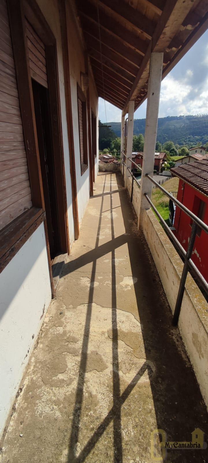 For sale of house in Ampuero