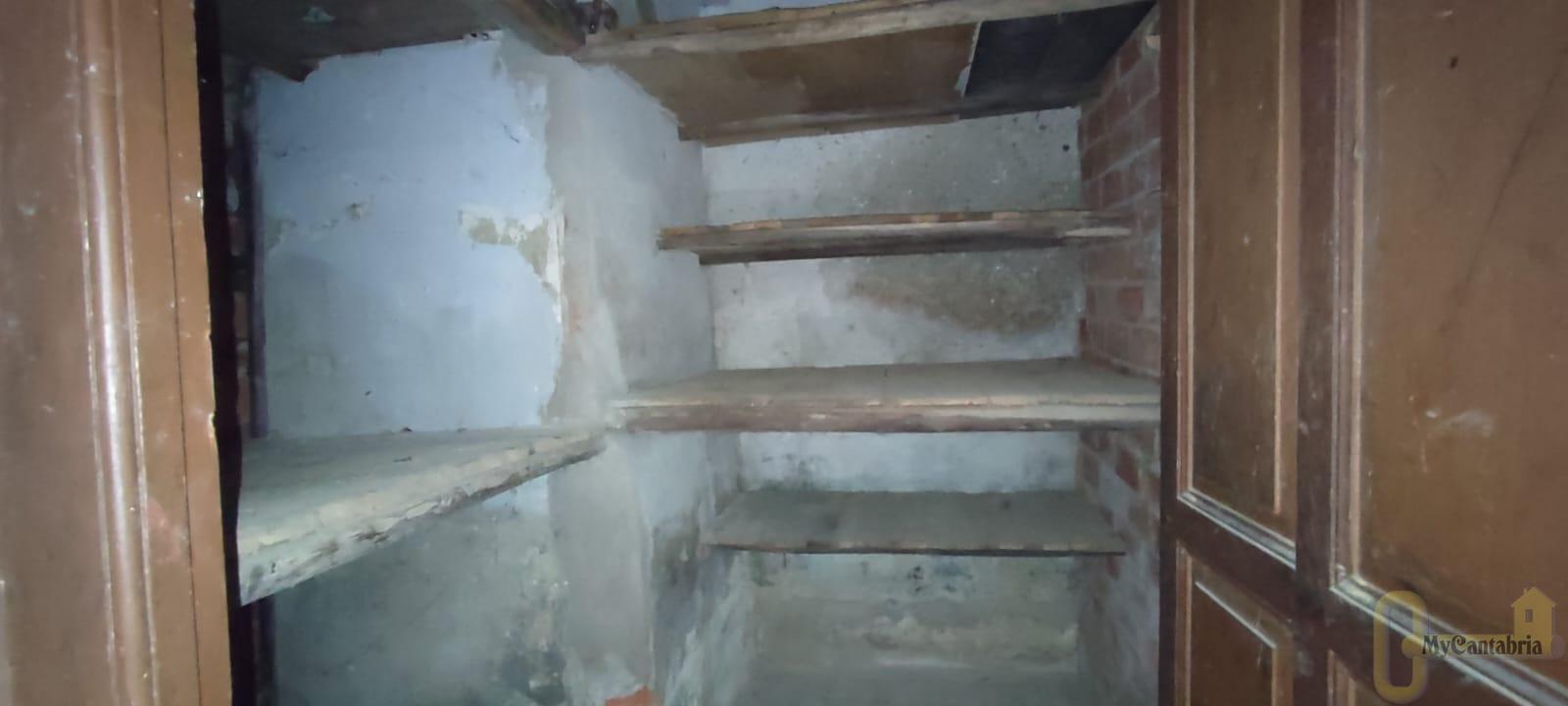 For sale of house in Ampuero