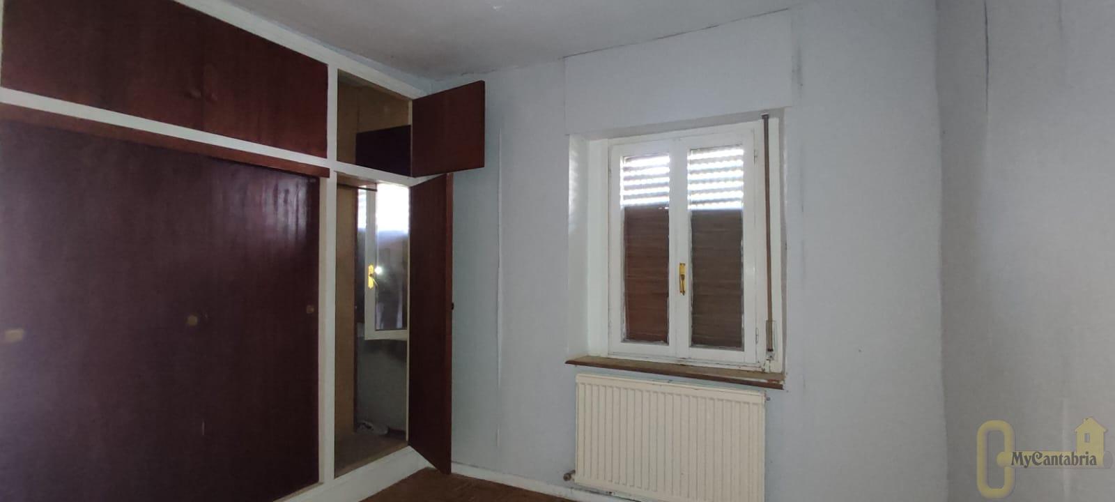 For sale of house in Ampuero