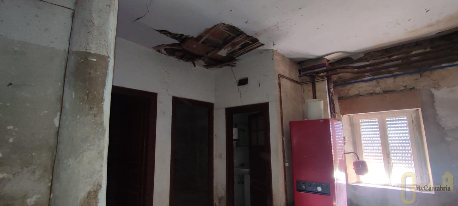 For sale of house in Ampuero