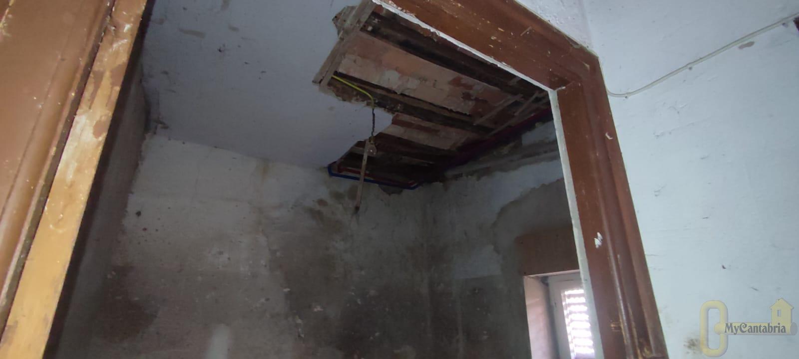 For sale of house in Ampuero