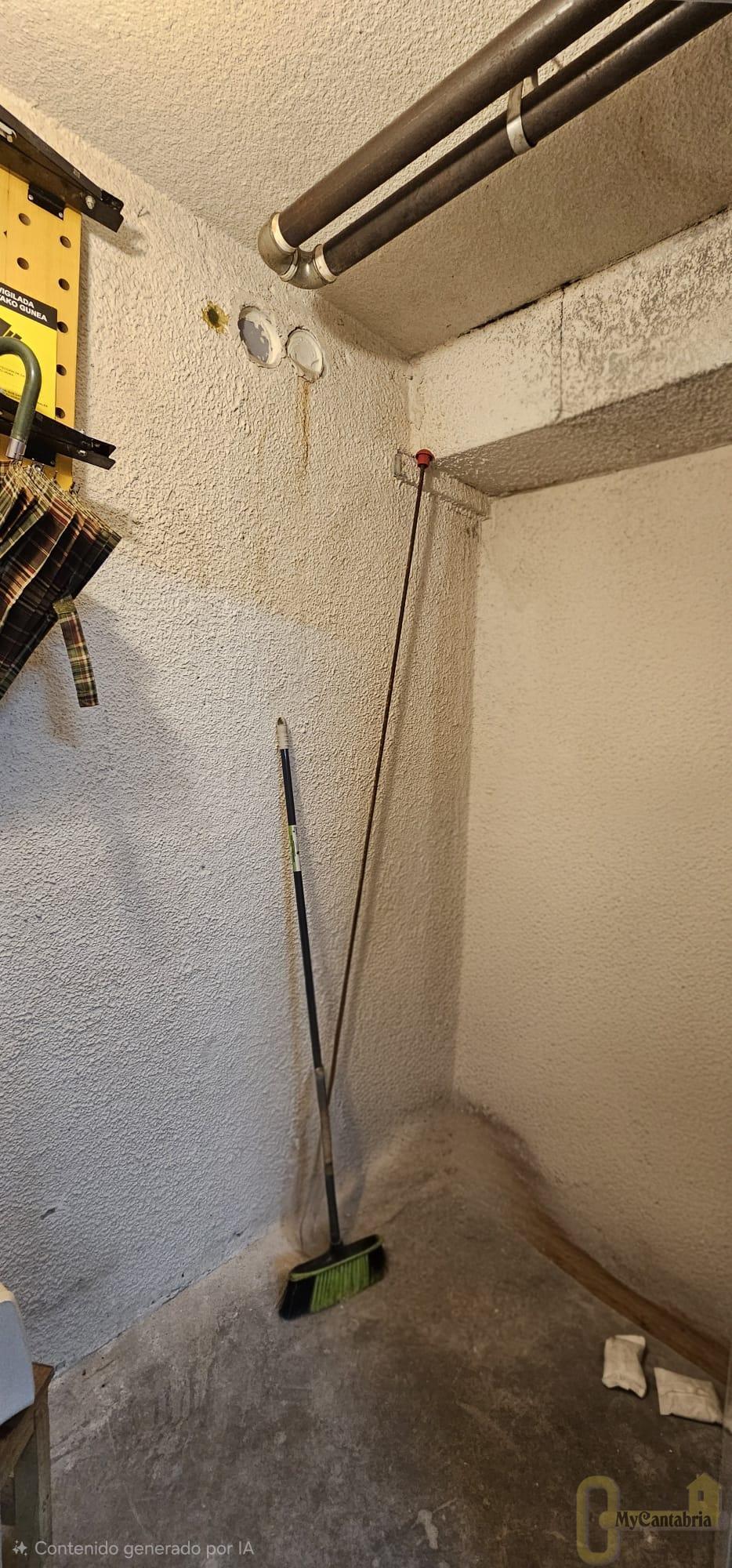 Venta de garaje en Santa María de Cayón