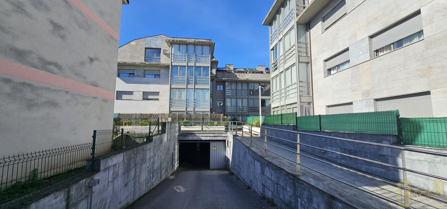 Venta de garaje en Santa María de Cayón