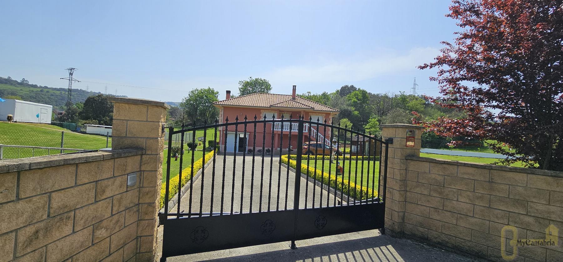 Venta de casa en Villaescusa