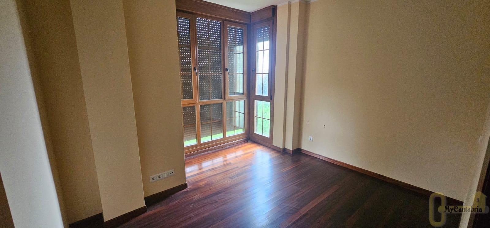 Venta de piso en Corvera de Toranzo