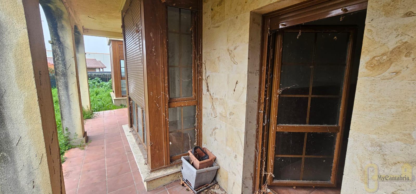 Venta de piso en Corvera de Toranzo