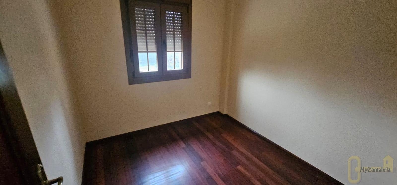 Venta de piso en Corvera de Toranzo