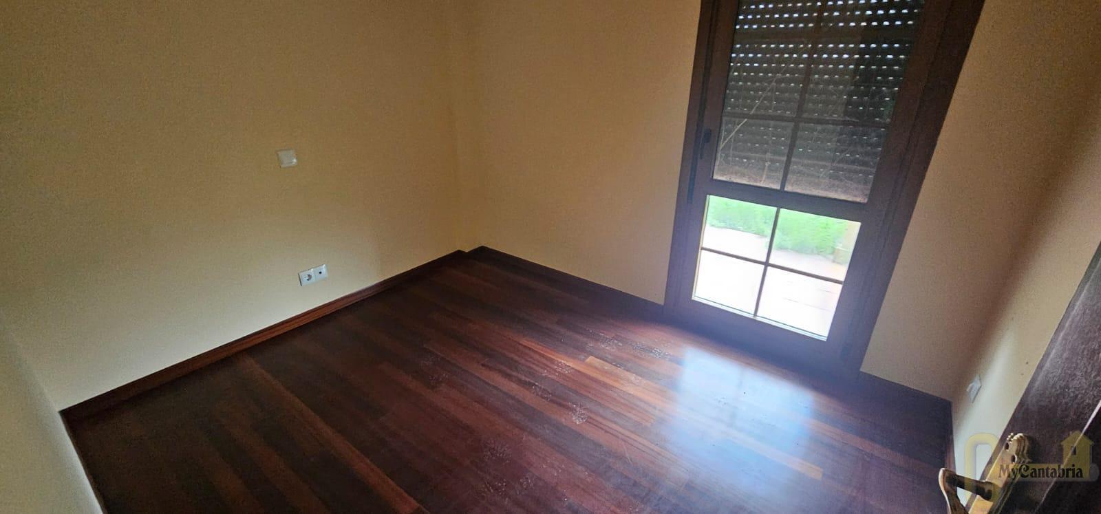 Venta de piso en Corvera de Toranzo