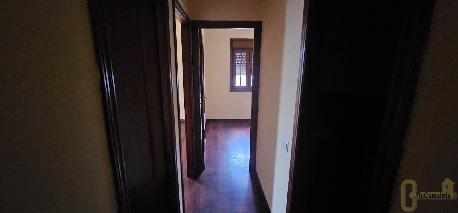 Venta de piso en Corvera de Toranzo