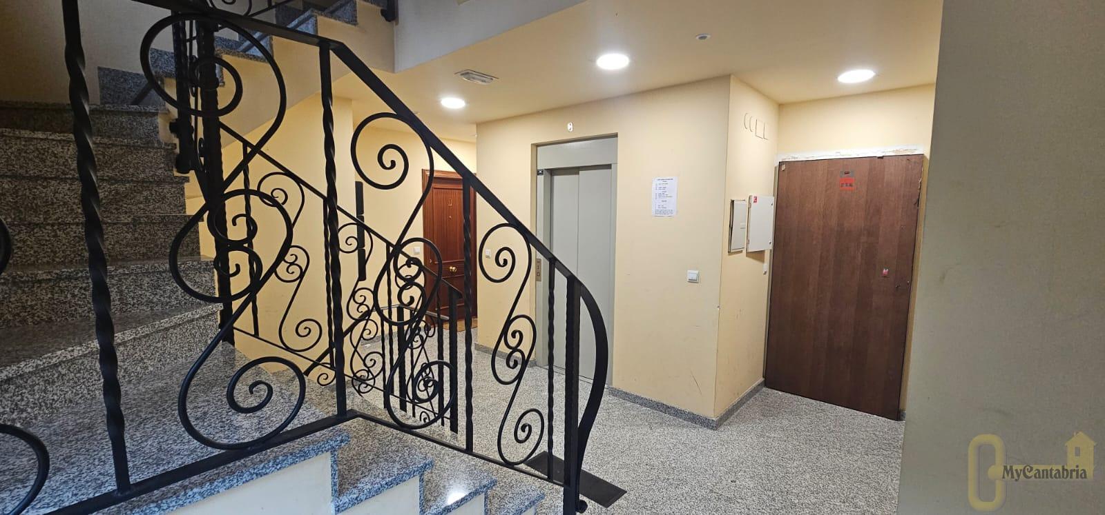 Venta de piso en Corvera de Toranzo