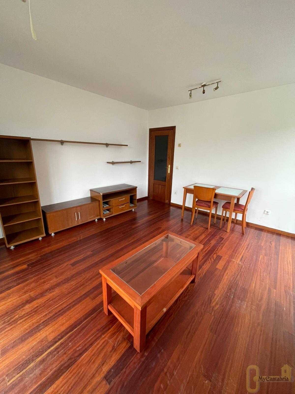 Venta de piso en Castañeda