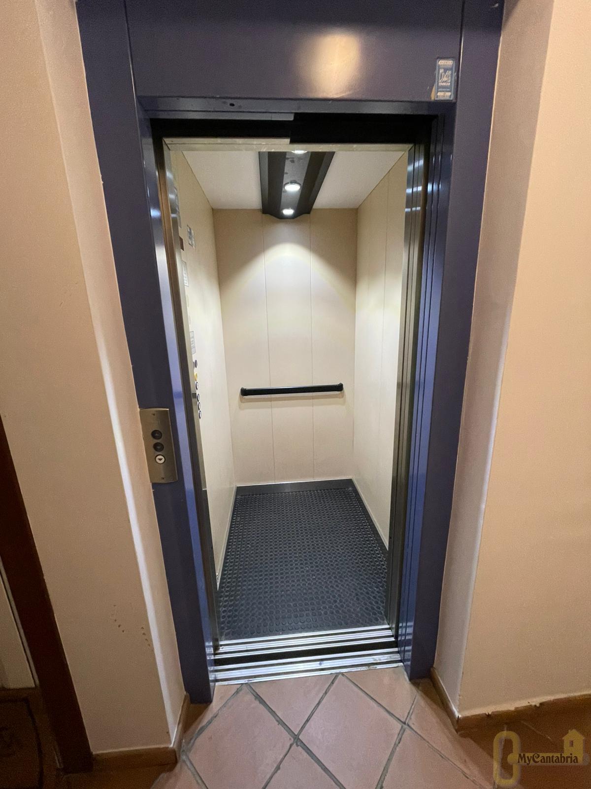 Venta de piso en Castañeda
