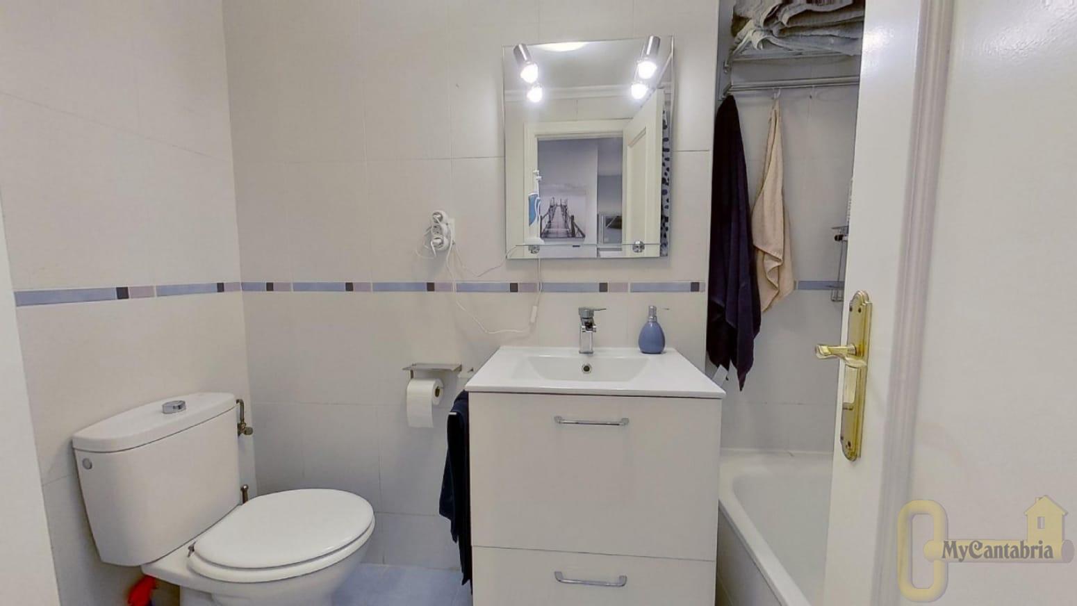 Venta de piso en El Astillero