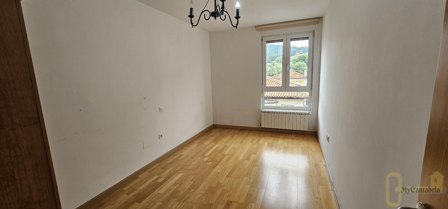 Venta de piso en Santa María de Cayón
