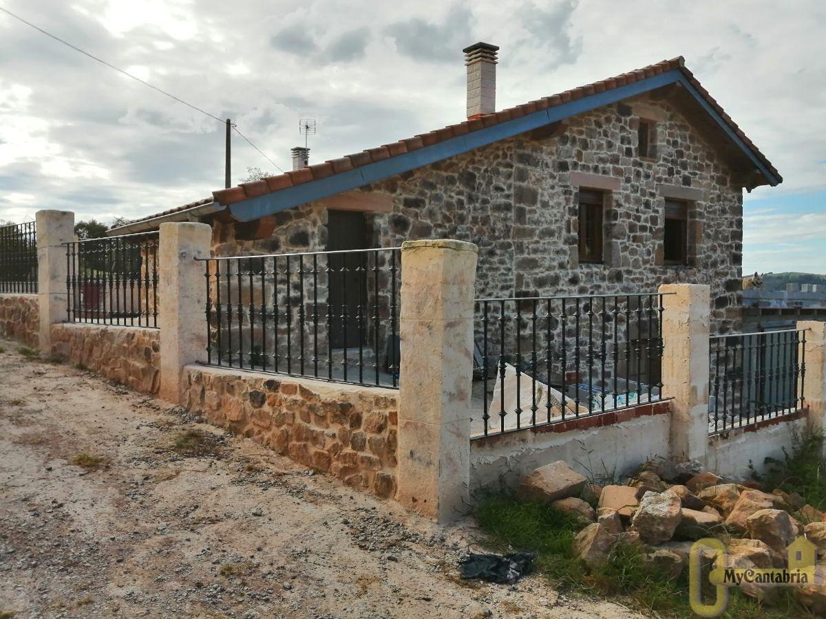 Venta de casa en Santa María de Cayón