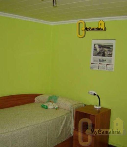 For sale of flat in Medio Cudeyo