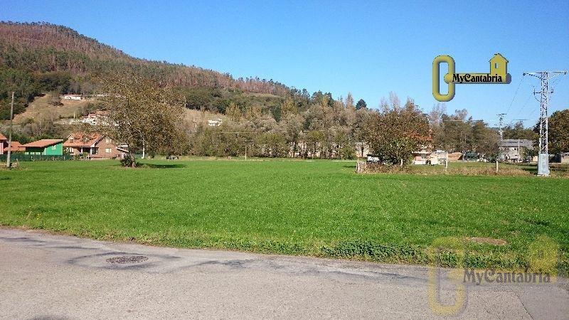 For sale of land in Santa María de Cayón