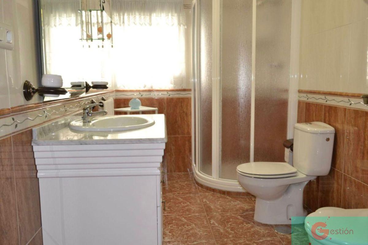 For sale of house in Salobreña
