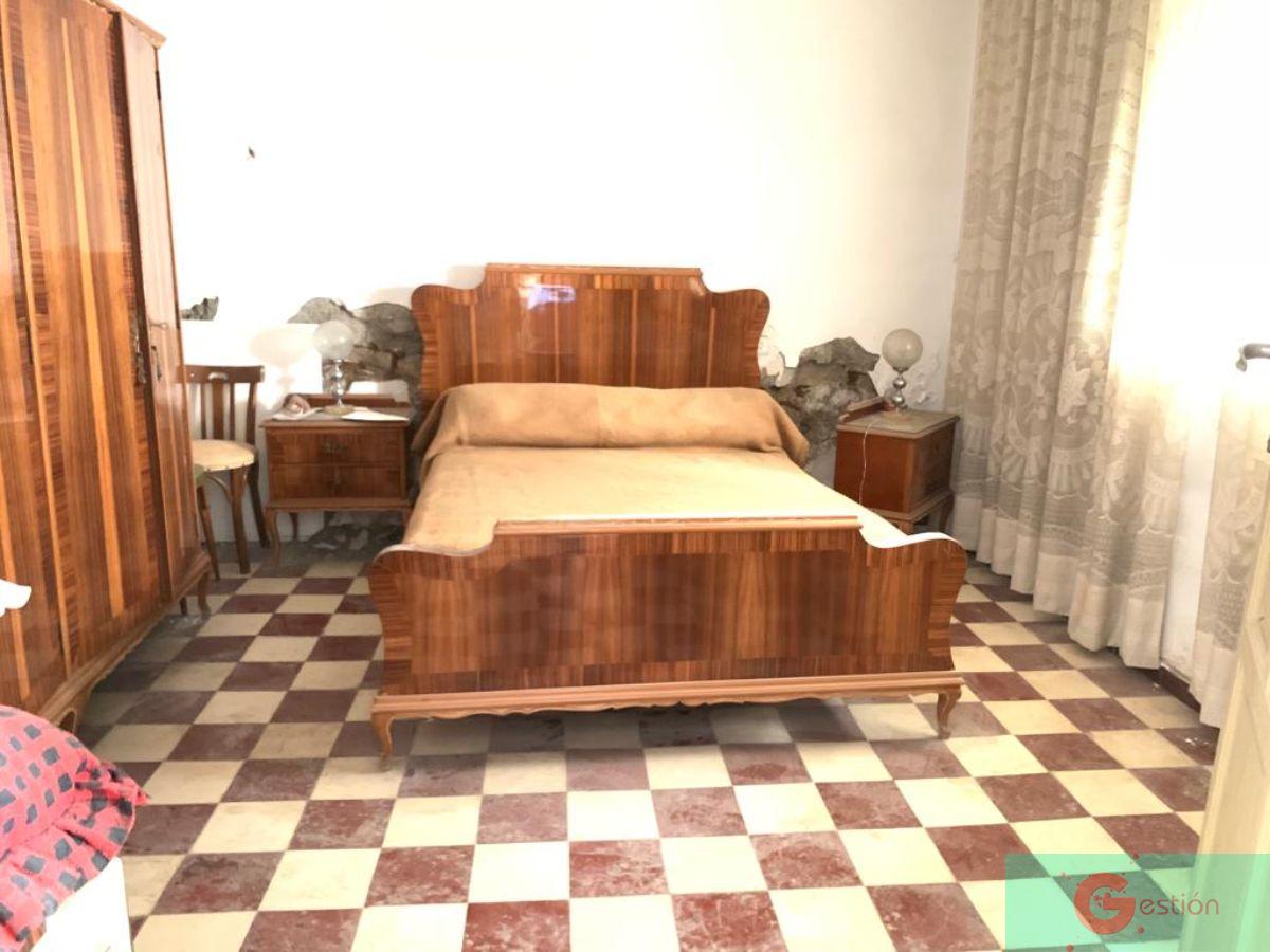 For sale of house in Salobreña