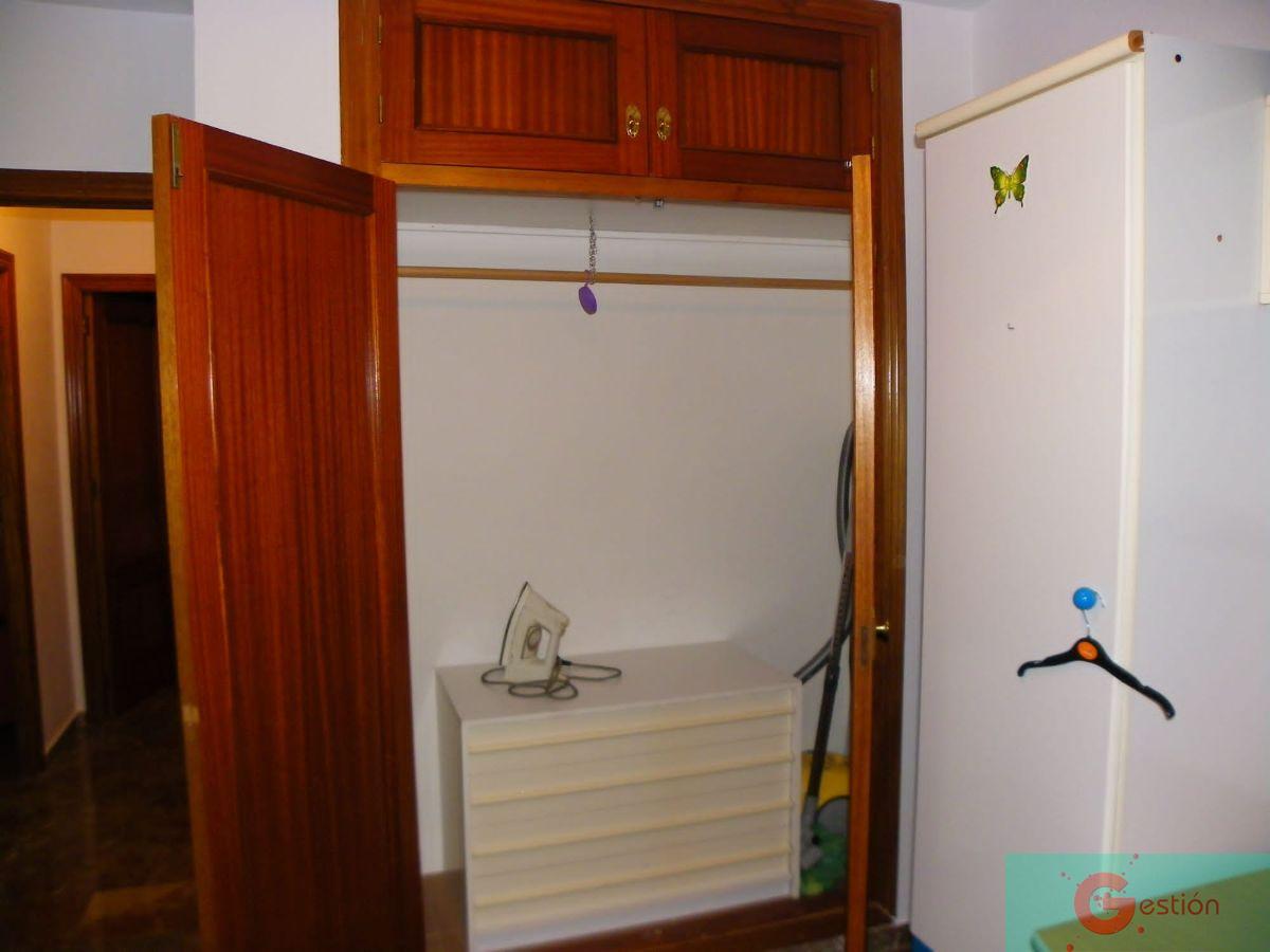 For sale of penthouse in Almuñécar