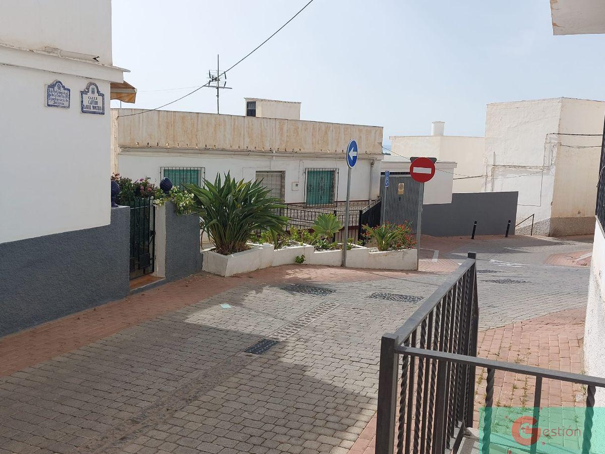 For sale of house in Salobreña