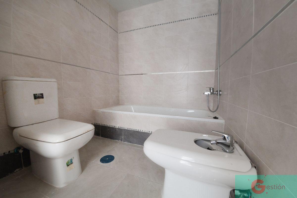 For sale of apartment in Salobreña