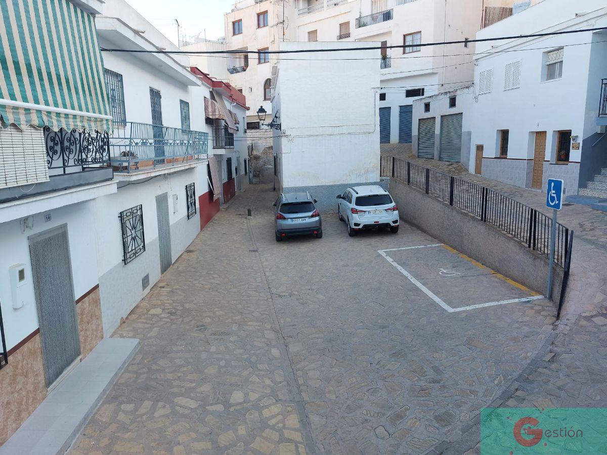 For sale of house in Salobreña