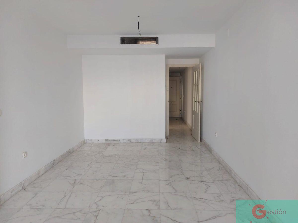 For sale of flat in Salobreña