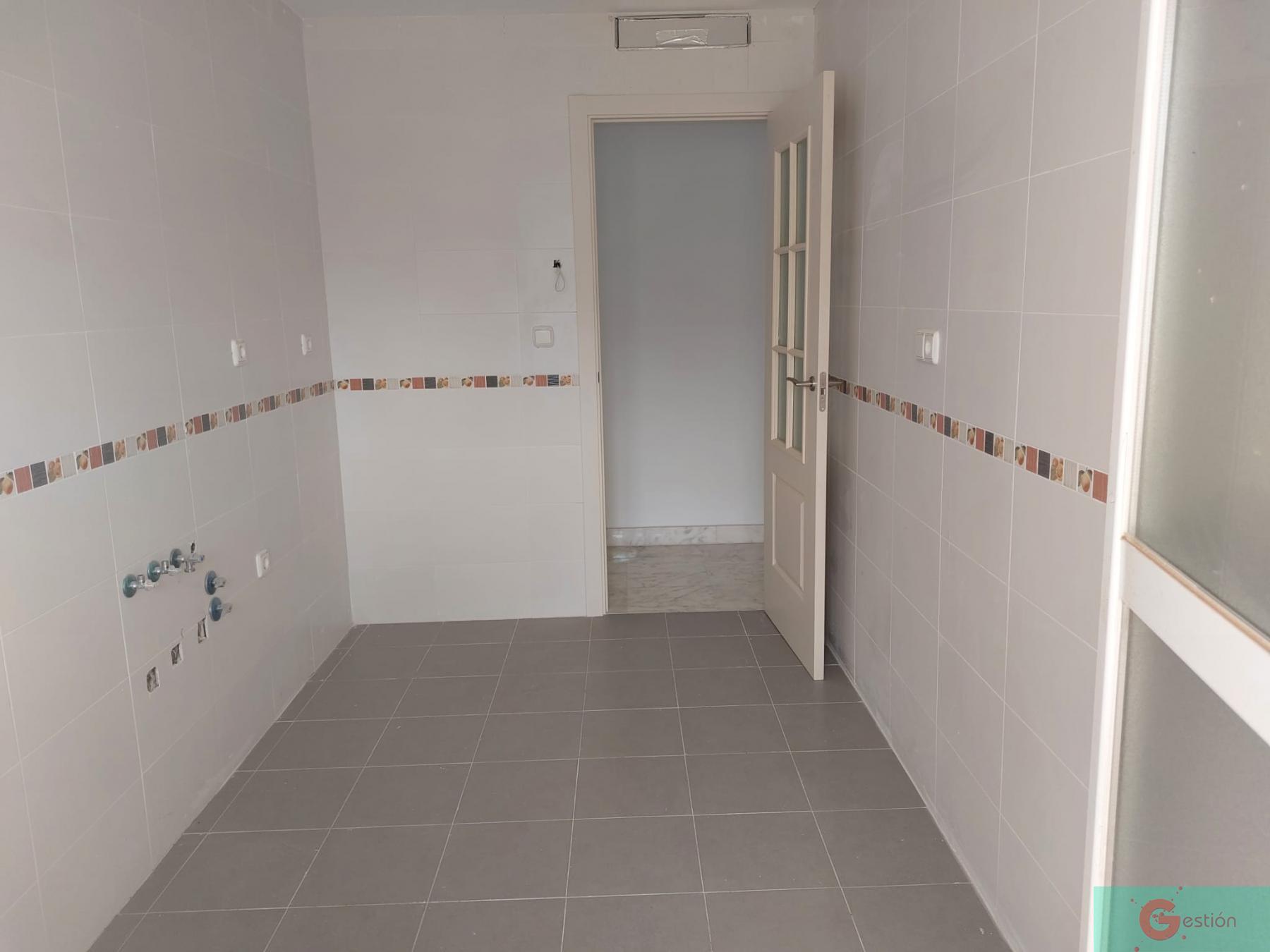 For sale of flat in Salobreña