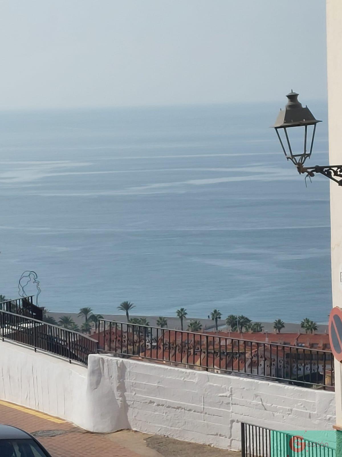 For sale of house in Salobreña